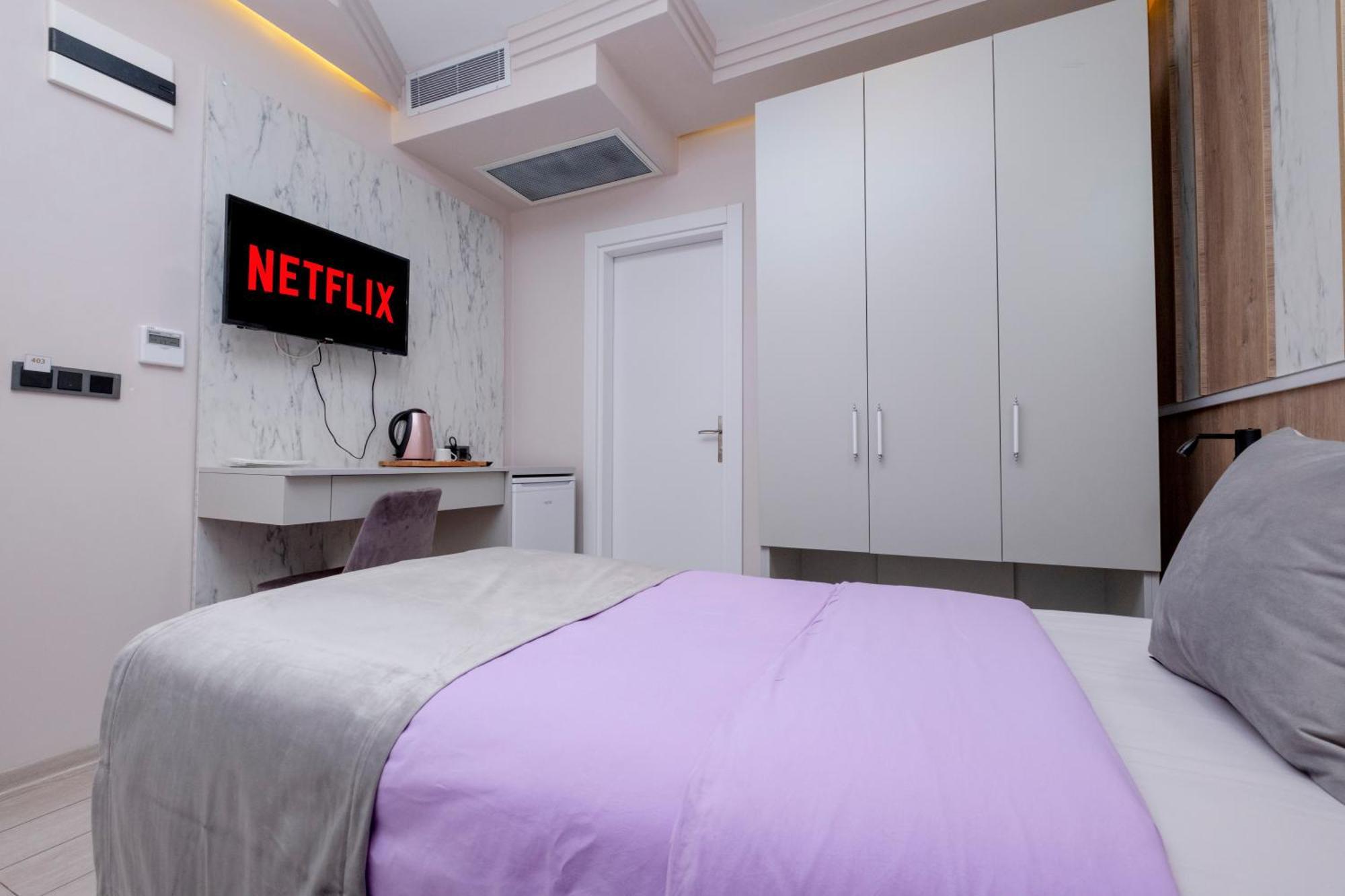 Lavender Airport Hotel Arnavutkoy Экстерьер фото